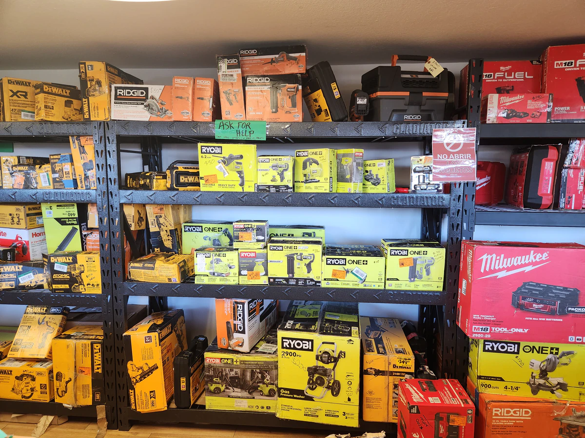 Super Deals Yakima interior merchandise display - outlet store in yakima, washington.