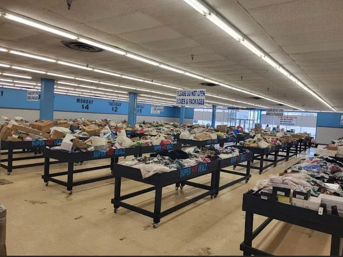 Super Hot Dealz interior merchandise display - discount store in dearborn, michigan.