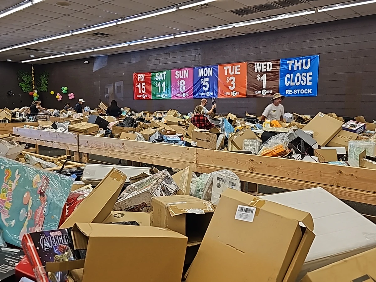 Super Sale Bin Store – Ina interior merchandise display - discount store in tucson, arizona.