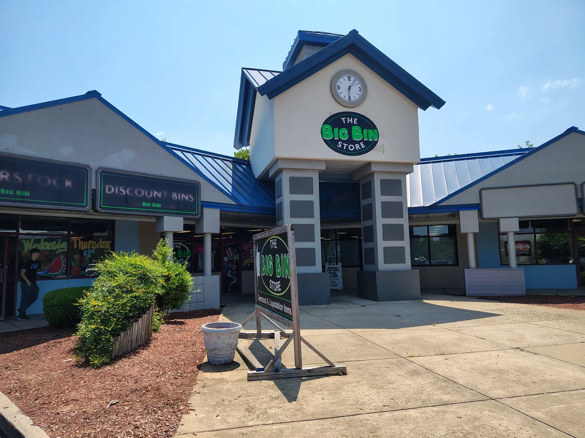 The Big Bin Store bin store in Branson, MO — a liquidation store with daily price drops.
