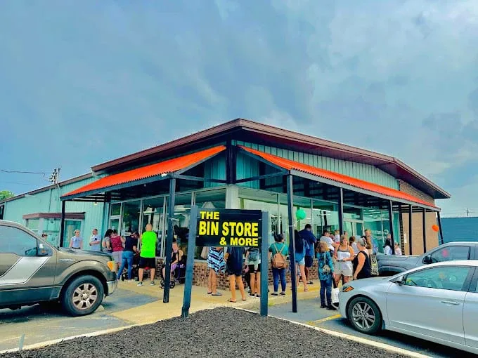 The Bin Store and More interior merchandise display - store in east dublin, georgia.