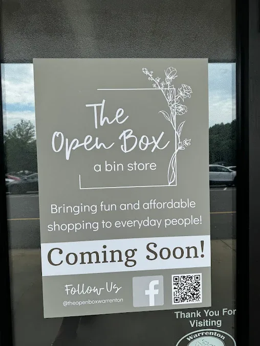 The Open Box interior merchandise display - home goods store in warrenton, virginia.