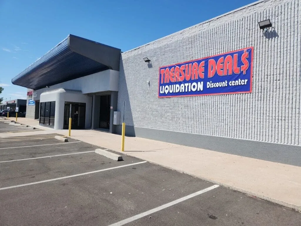 Treasure Deals Bin Store interior merchandise display - liquidator in phoenix, arizona.