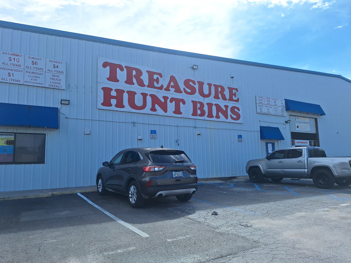 Treasure Hunt Bins - High quality discount store in plant city, florida.