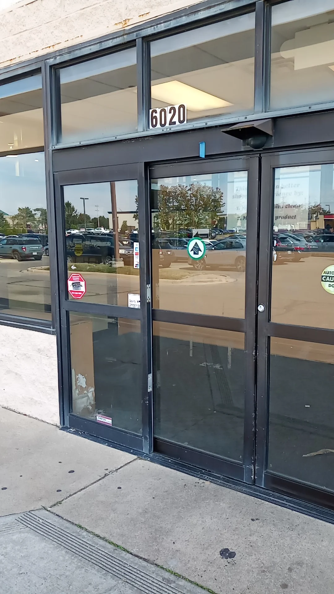 Where Ya Bin Dublin bin store in Dublin, OH — a liquidation store with daily price drops.