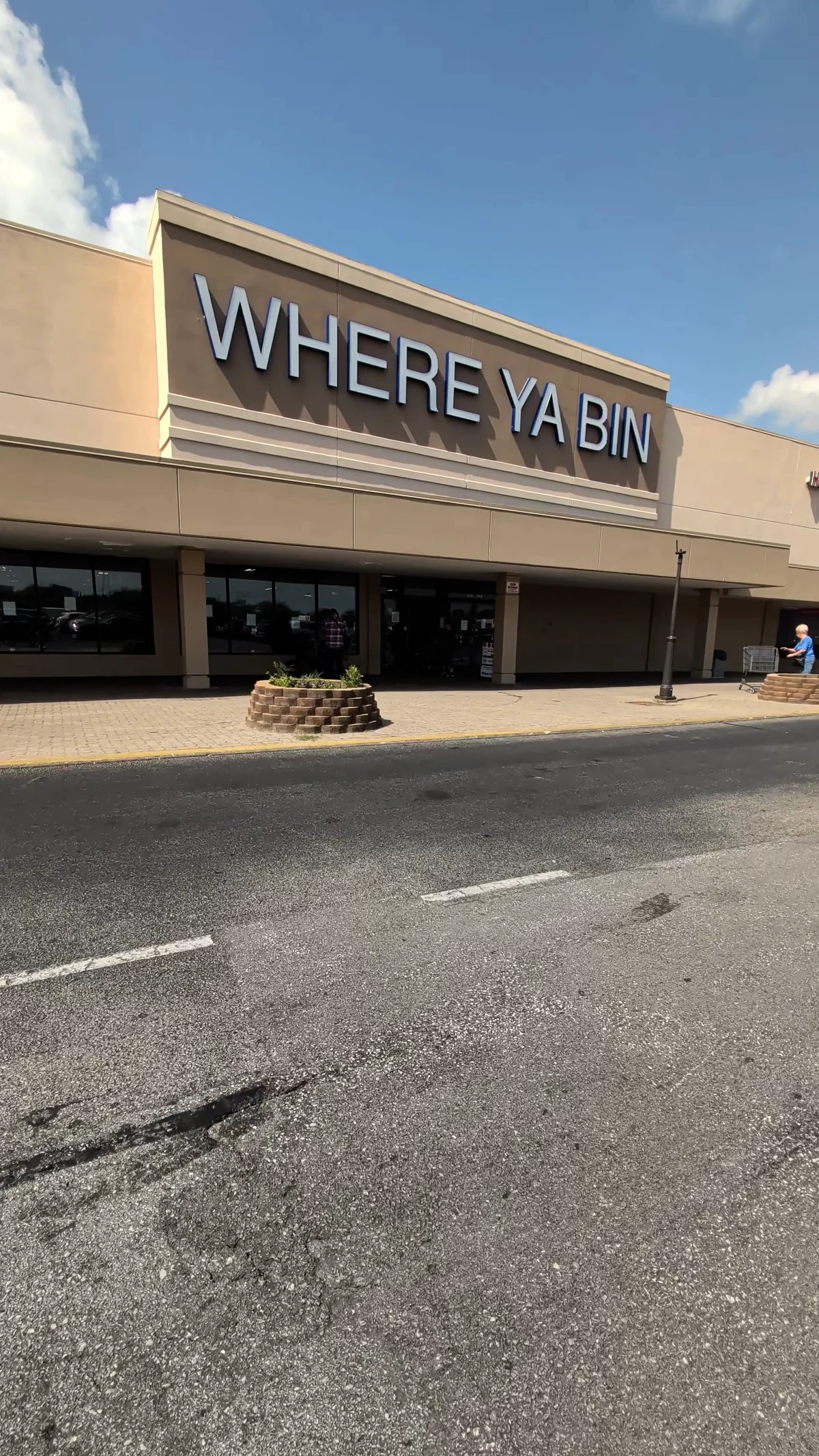 Where Ya Bin Louisville bin store in Louisville, KY — a liquidation store with daily price drops.