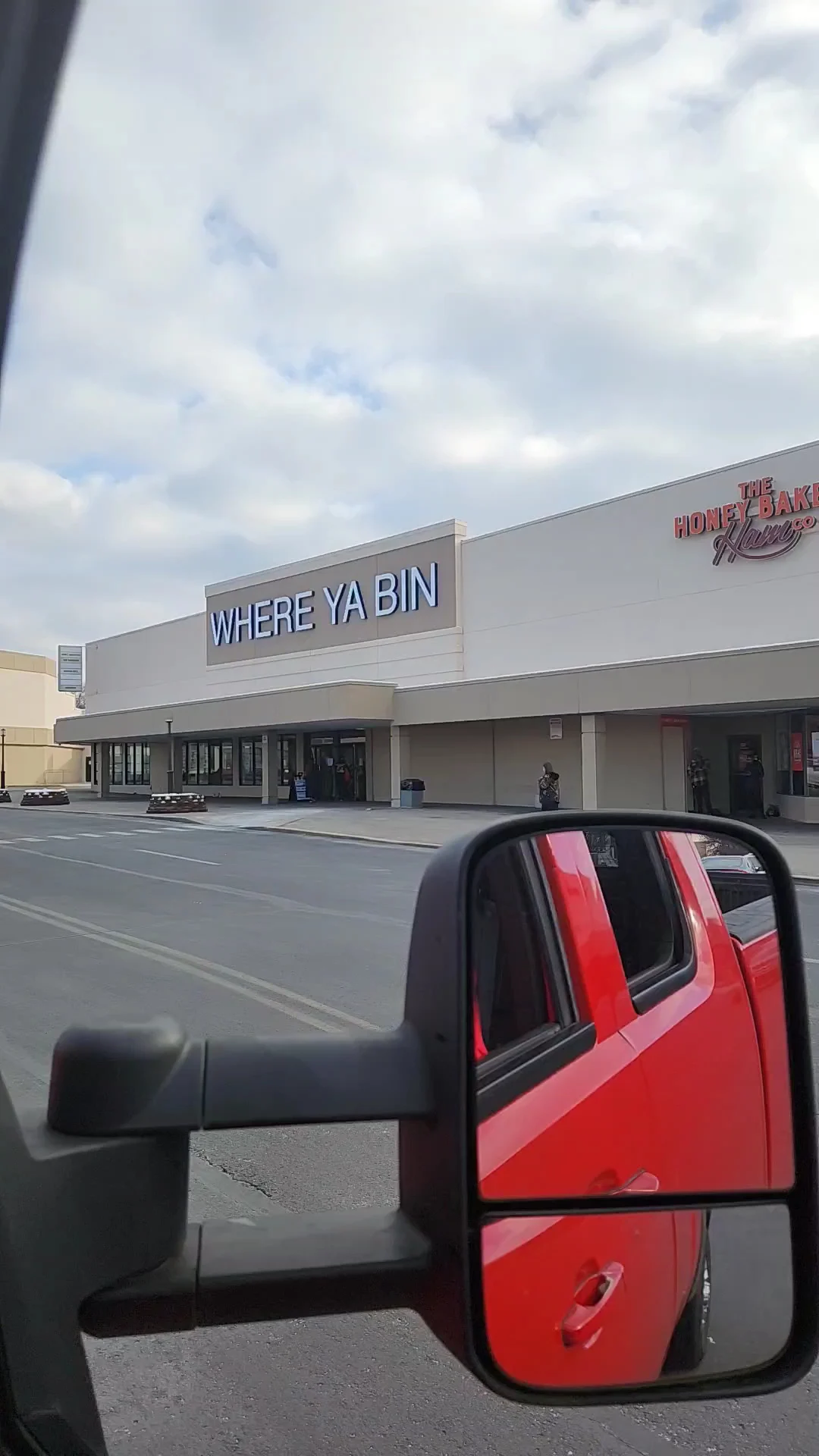 Where Ya Bin Louisville bin store in Louisville, KY — a liquidation store with daily price drops.