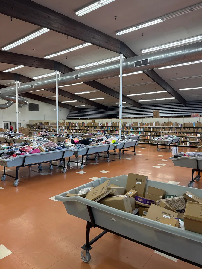 Wizard Bins & Auctions bin store in Santa Rosa, CA — a liquidation store with daily price drops.